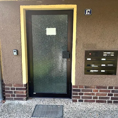 Wd Living Wooden Black And White Inkl Parkplatz * Burgdorf (Hannover)