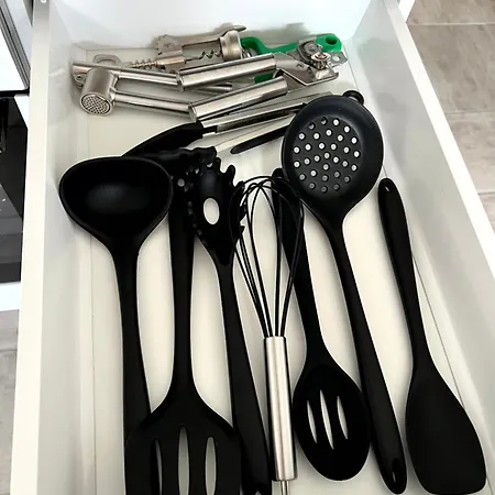 Wd Living Wooden Black And White Inkl Parkplatz Apartamento Burgdorf (Hannover)