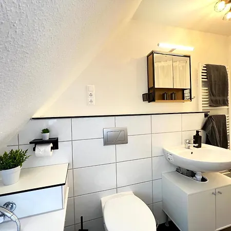 Wd Living Wooden Black And White Inkl Parkplatz