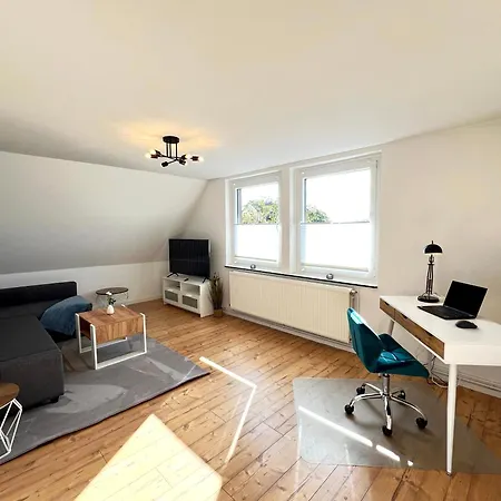 Apartment Wd Living Wooden Black And White Inkl Parkplatz