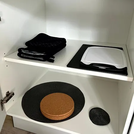 Wd Living Wooden Black And White Inkl Parkplatz Apartment *