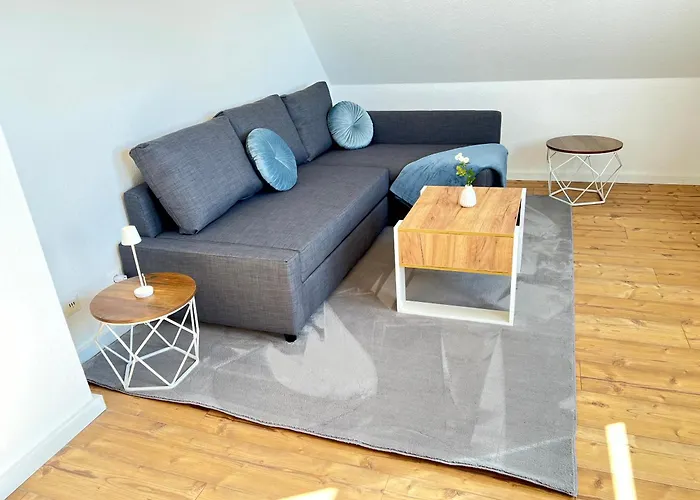 Wd Living Wooden Black And White Inkl Parkplatz * 布格多夫