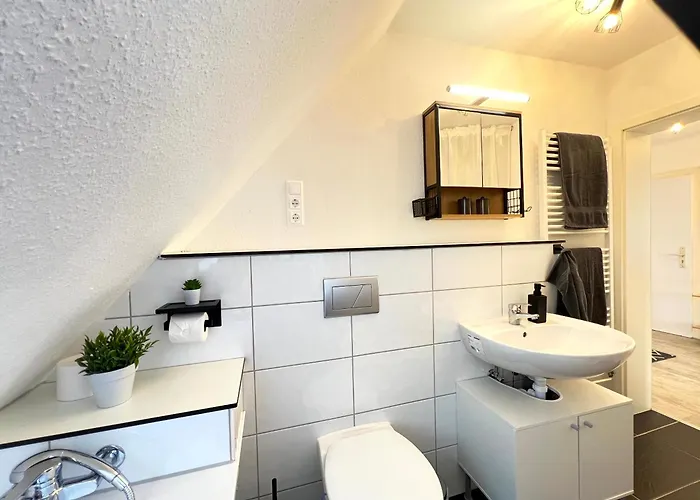 Wd Living Wooden Black And White Inkl Parkplatz
