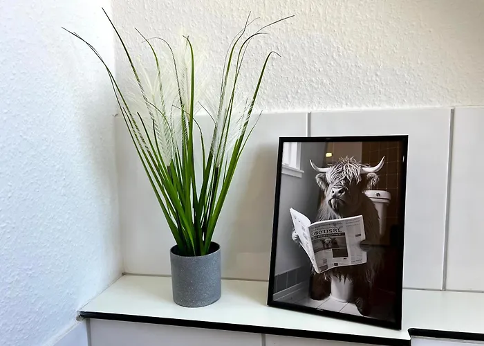 Wd Living Wooden Black And White Inkl Parkplatz * 布格多夫